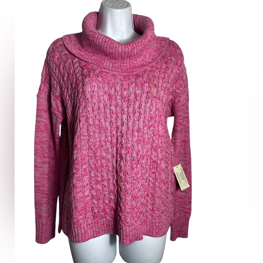 NWT American Eagle sweater size medium women’s pink & grey cable‎ knit sweater